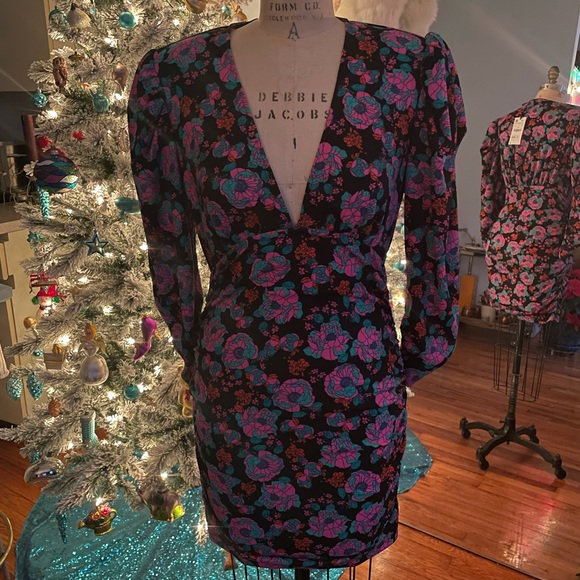 Zara v/neck floral dress with shoulder pads and side vents - Picture 1 of 11